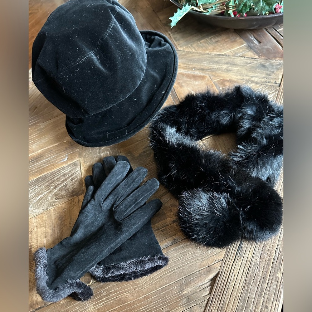 Hat, glove & scarf set